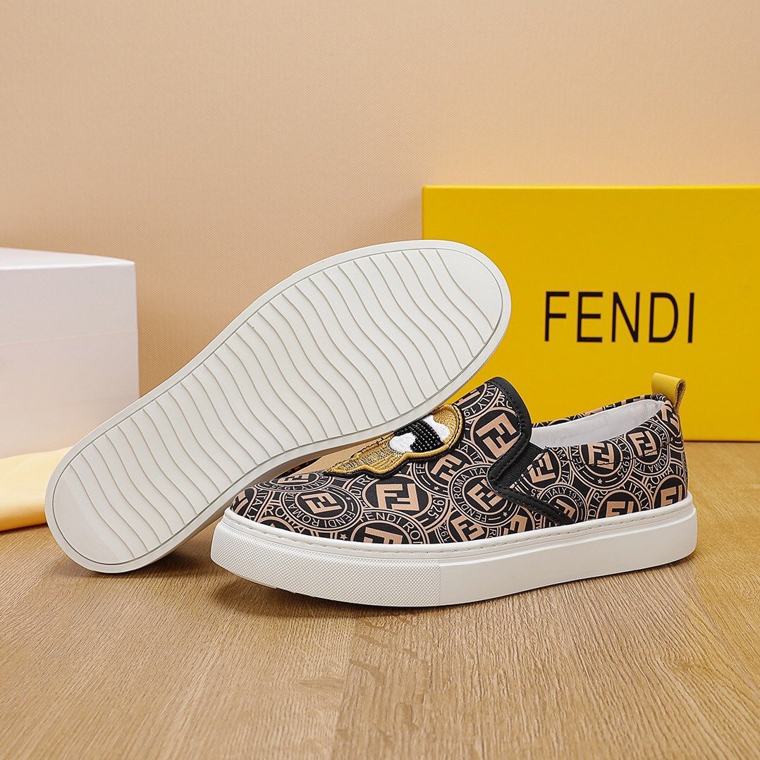 Fendi Shoes man 011